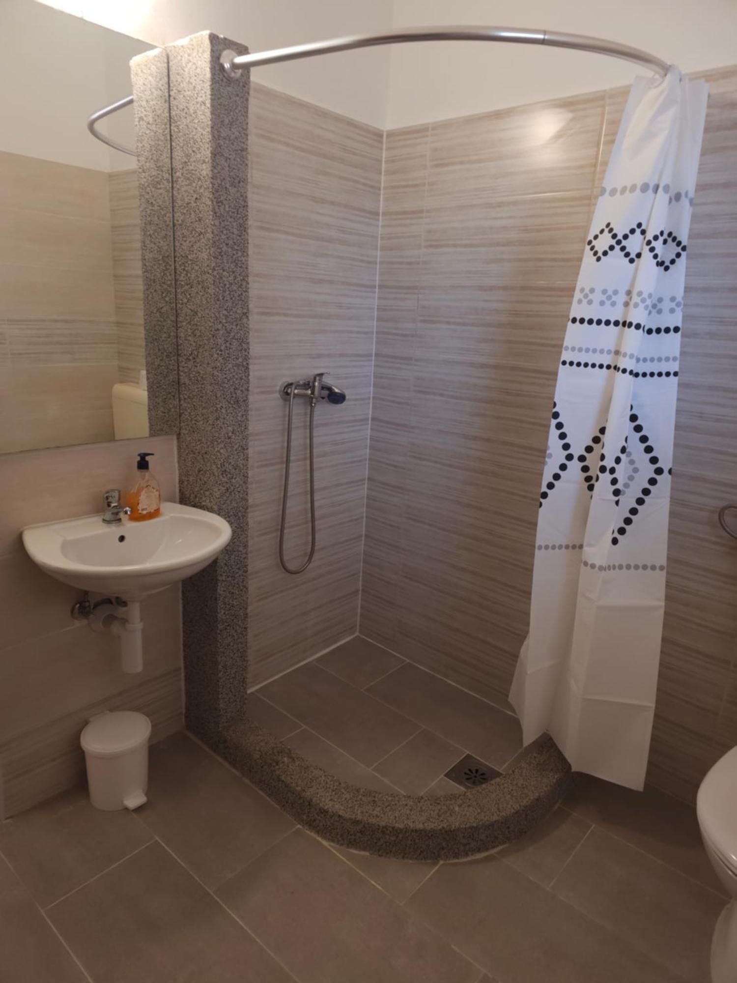 Apartmani Viktorija 法扎纳 客房 照片
